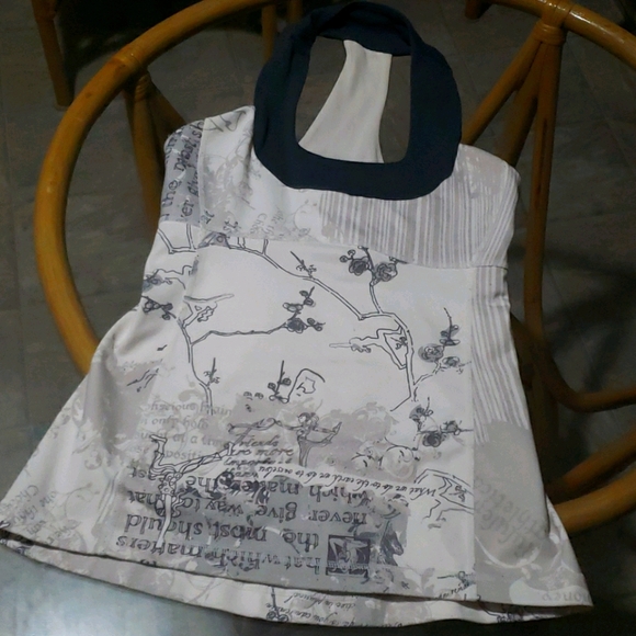 Lululemon tank - Picture 1 of 4